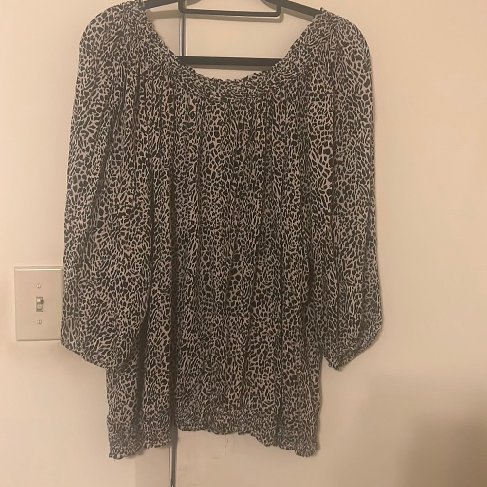 Blouse - Picture 2 of 5